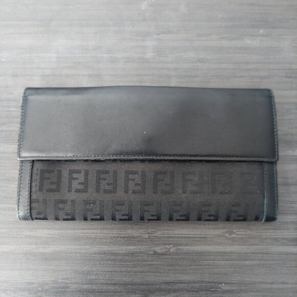 Authentic FENDI Zucchino Long Canvas Wallet FF Monogram Black + Silver Hardware - Picture 11 of 16